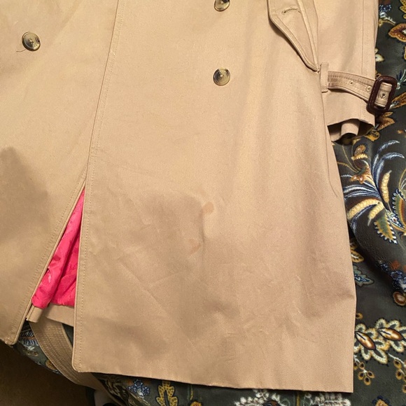Classic Beige Trench Coat - Picture 8 of 8